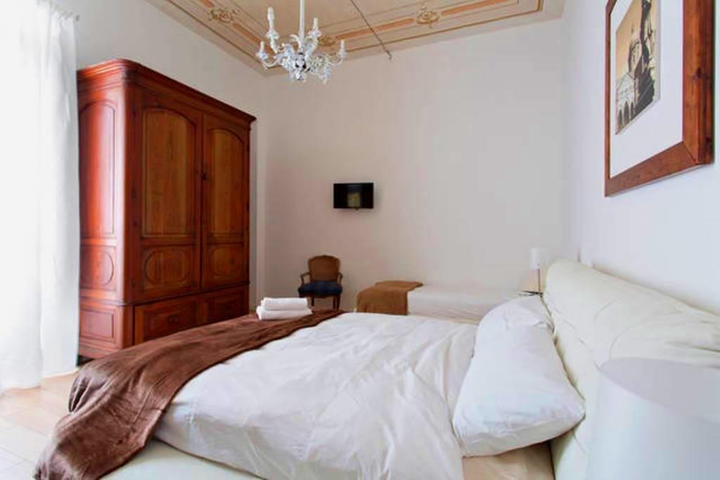 Aragona Rooms Палермо Екстериор снимка