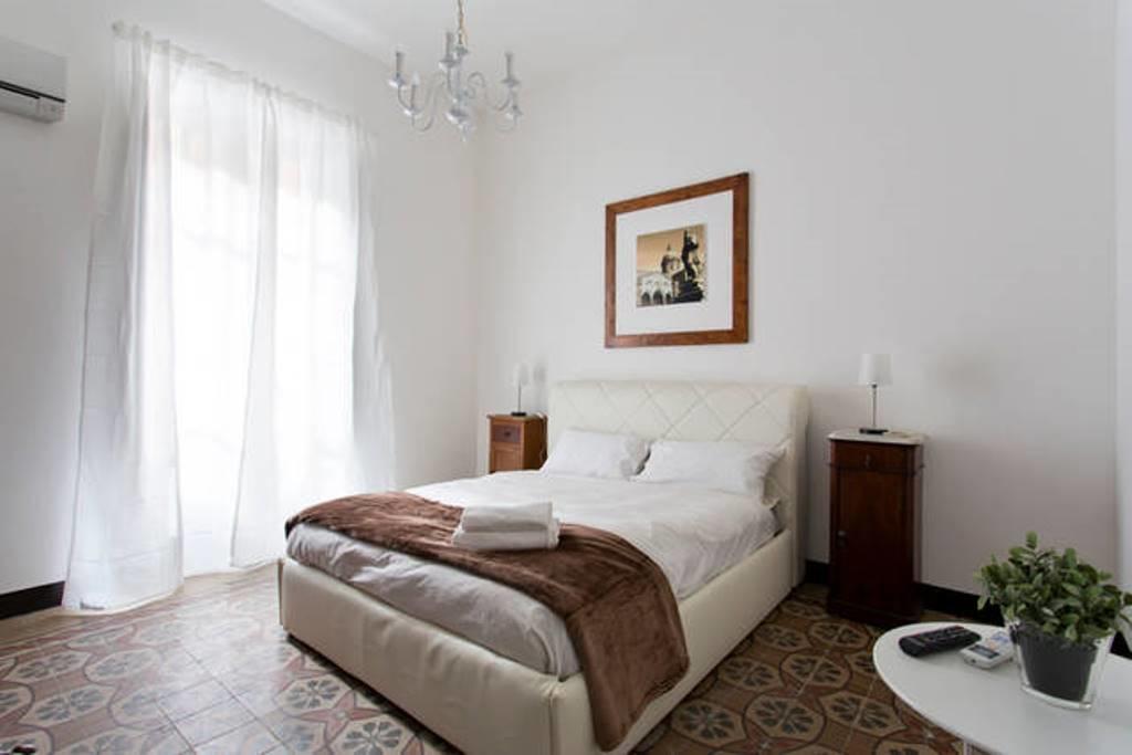 Aragona Rooms Палермо Екстериор снимка