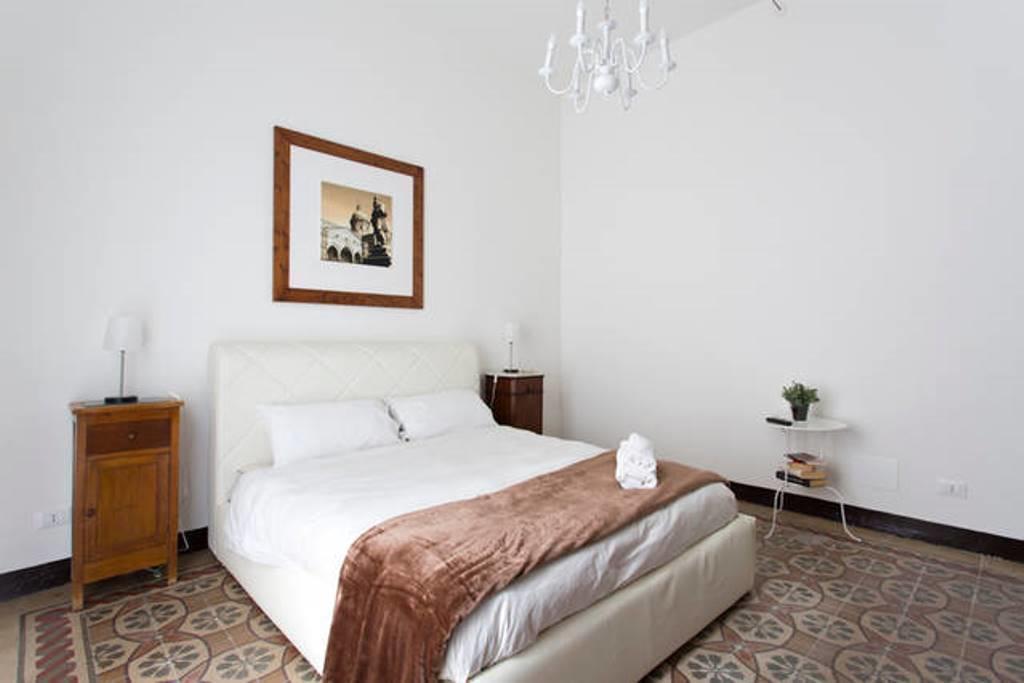 Aragona Rooms Палермо Екстериор снимка