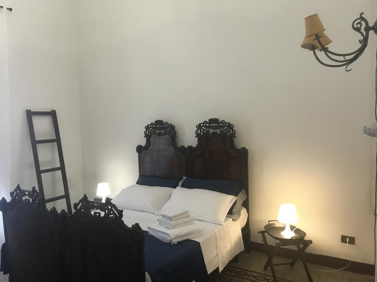 Aragona Rooms Палермо Екстериор снимка
